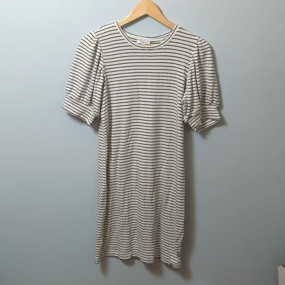 Daily Ritual Puffed Sleeves Striped Dress - Picture 2 of 8